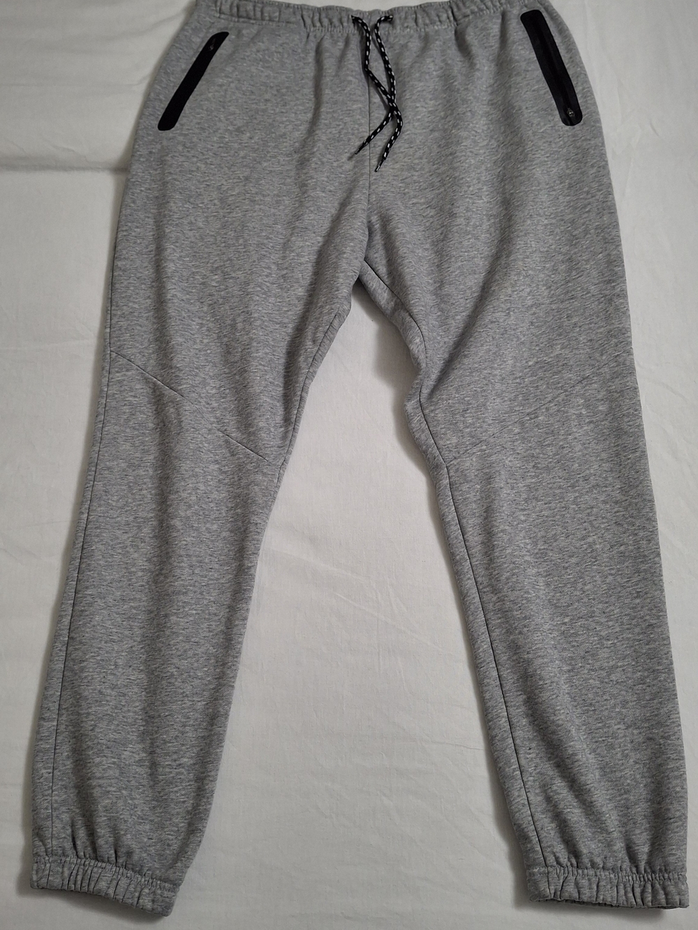 Athletic Works Men’s Heather Grey Fleece Joggers / Sweatpants - Size Large